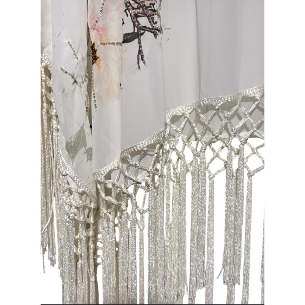 Chico's Boho Kimono Style Floral White Poncho Blouse Macrame Fringe - One Size - Picture 5 of 6